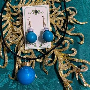 🎄New Christmas Blub Earrings & Necklace Set